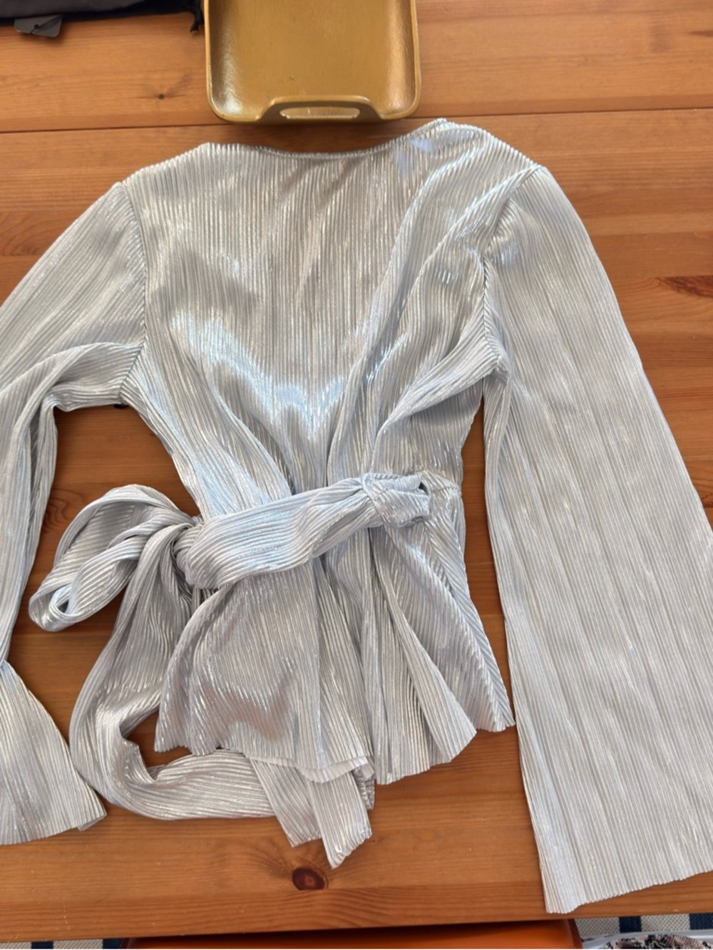 House of Harlow x Revolve Silver Wrap Top NWT  Medium - Picture 3 of 6